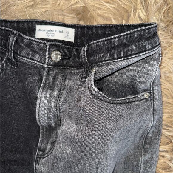 A&F The Skinny High Rise Curve Love Black Color Block Jeans size 26/2 S - Picture 2 of 6